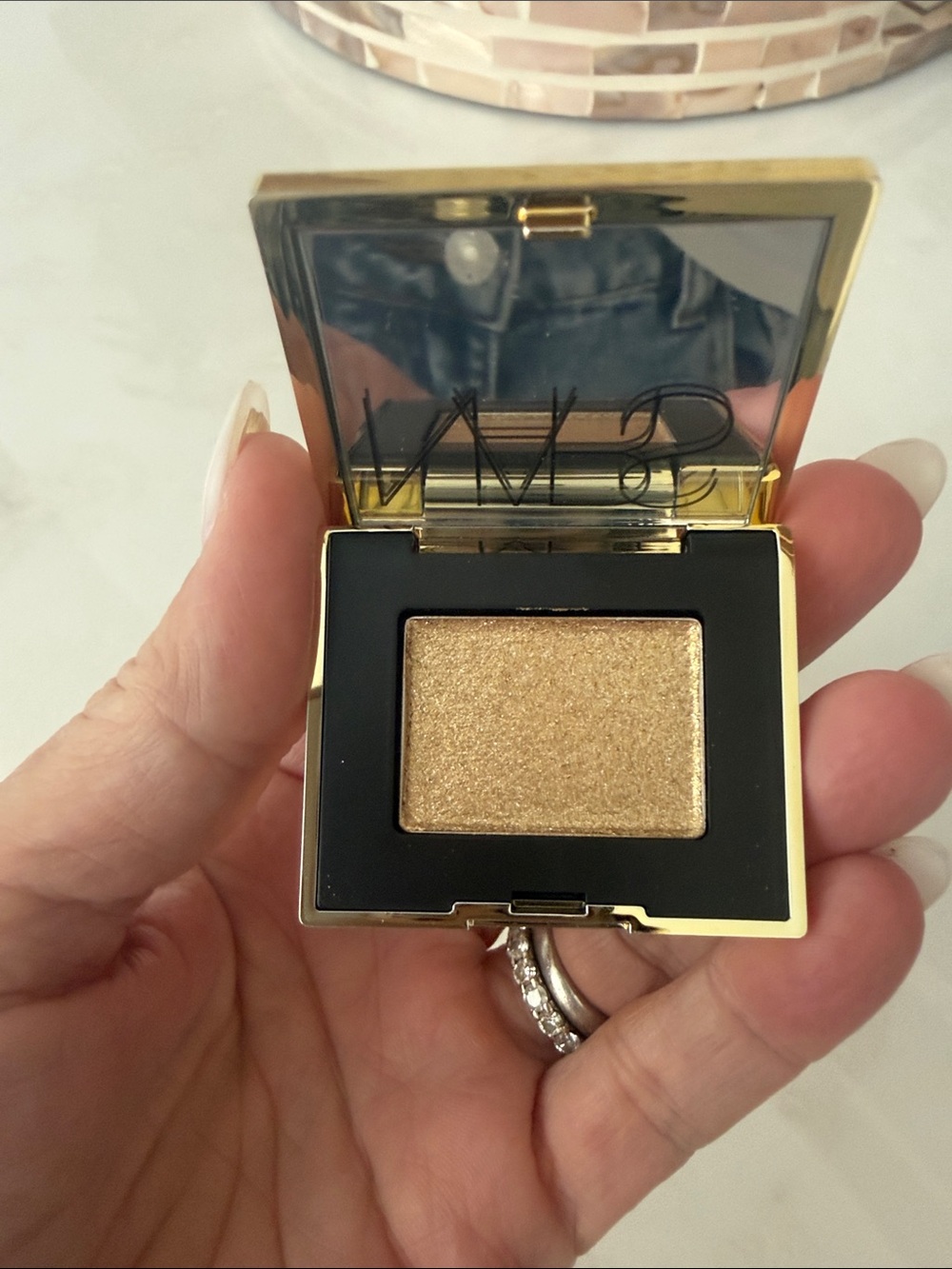 NARS Single Eyeshadow in Shimmering Champagne Gold